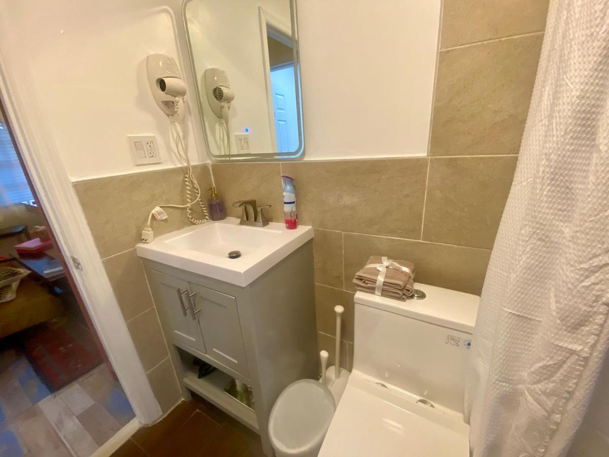 Hébergement de vacances Bright Townhouse 3 Bedroom Free Parkig Garden *